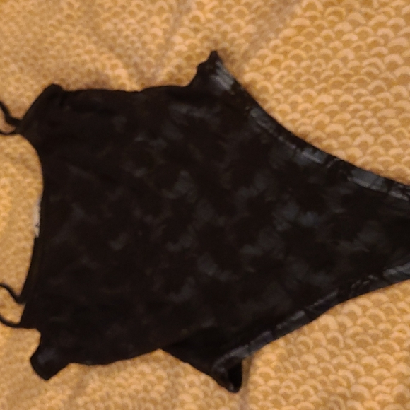 LA lace/mesh bodysuit - Picture 1 of 5